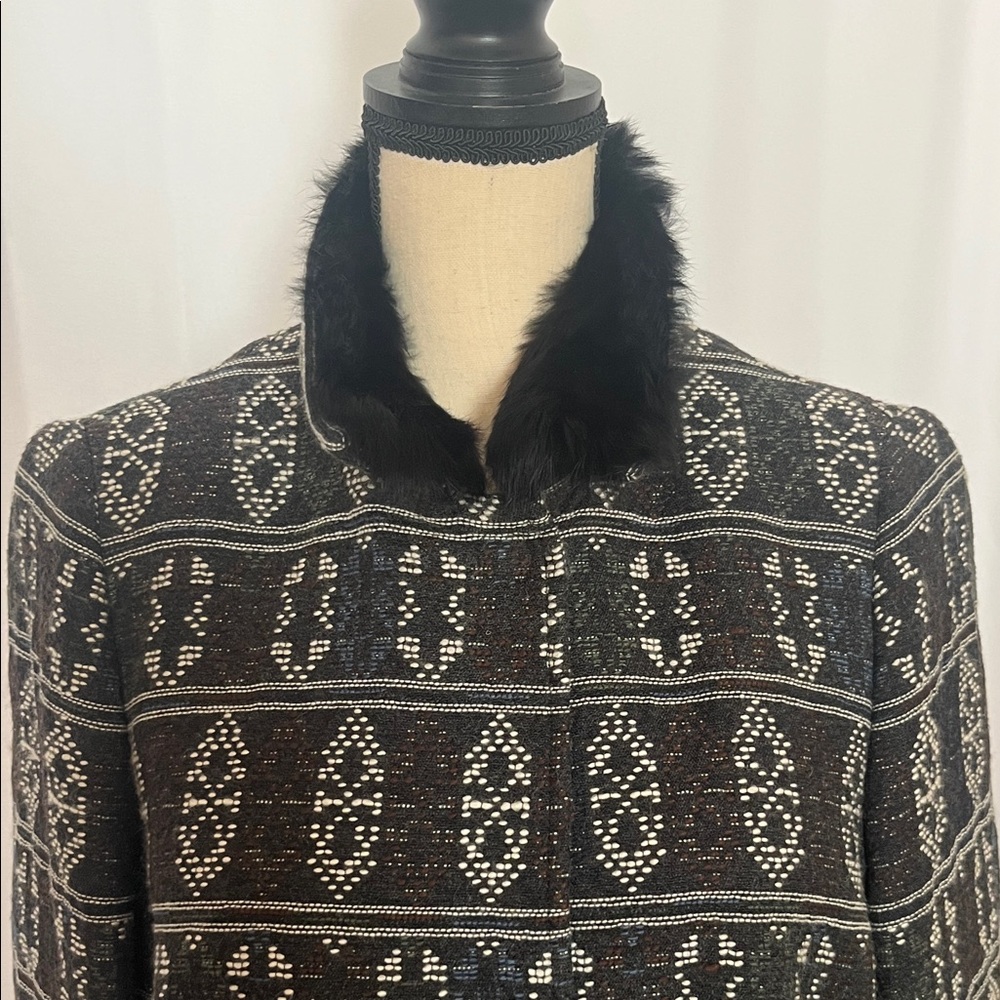 Acrid Punto size 14Elegant Black and White coat$955